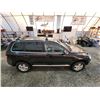 Image 13 : PARKSVILLE - 2004 VW TOUAREG, BLACK, 152592 MILES KMS, ALL WHEEL DRIVE. - D033743
