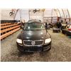 Image 6 : PARKSVILLE - 2004 VW TOUAREG, BLACK, 152592 MILES KMS, ALL WHEEL DRIVE. - D033743