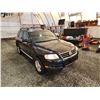 Image 9 : PARKSVILLE - 2004 VW TOUAREG, BLACK, 152592 MILES KMS, ALL WHEEL DRIVE. - D033743