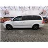 Image 23 : PARKSVILLE - 2015 CHRYSLER TOWN AND COUNTRY, WHITE, 188541 KMS, FRONT WHEEL DRIVE. - D714640