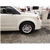 Image 25 : PARKSVILLE - 2013 DODGE CARAVAN, WHITE, 179891 KMS, FRONT WHEEL DRIVE. - D702426