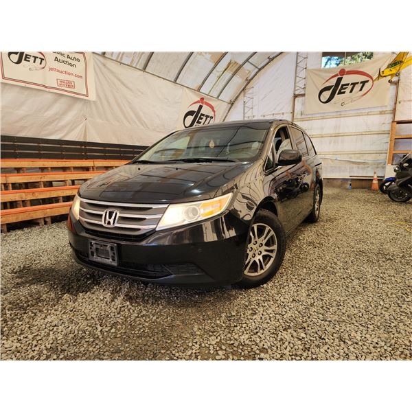 PARKSVILLE - 2013 HONDA ODYSSEY, BLACK, 214172 KMS, FRONT WHEEL DRIVE. - D505547