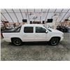 Image 12 : PARKSVILLE - 2009 CHEVROLET AVALANCHE, WHITE, 342072 KMS, 4X4 "NO RESERVE" - P209525