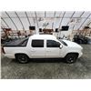 Image 13 : PARKSVILLE - 2009 CHEVROLET AVALANCHE, WHITE, 342072 KMS, 4X4 "NO RESERVE" - P209525