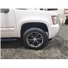 Image 25 : PARKSVILLE - 2009 CHEVROLET AVALANCHE, WHITE, 342072 KMS, 4X4 "NO RESERVE" - P209525