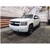 Image 2 : PARKSVILLE - 2009 CHEVROLET AVALANCHE, WHITE, 342072 KMS, 4X4 "NO RESERVE" - P209525