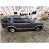 Image 12 : PARKSVILLE - 2002 FORD EXPLORER, BLUE, 300419 KMS, FOUR WHEEL DRIVE. - DC19125