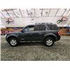 Image 23 : PARKSVILLE - 2008 FORD ESCAPE, BLACK, 274294 KMS, FOUR WHEEL DRIVE. - BA93596