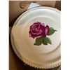 Image 4 : 418 -- ROSE PLATES AND SERVING PLATES