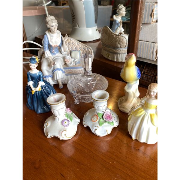 421 -- MIXED FIGURINES