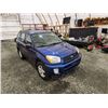 Image 10 : PARKSVILLE - 2002 TOYOTA RAV4, BLUE, 156106 KMS, FOUR WHEEL DRIVE. - B062088