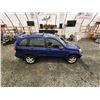 Image 12 : PARKSVILLE - 2002 TOYOTA RAV4, BLUE, 156106 KMS, FOUR WHEEL DRIVE. - B062088