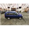 Image 13 : PARKSVILLE - 2002 TOYOTA RAV4, BLUE, 156106 KMS, FOUR WHEEL DRIVE. - B062088