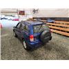 Image 22 : PARKSVILLE - 2002 TOYOTA RAV4, BLUE, 156106 KMS, FOUR WHEEL DRIVE. - B062088