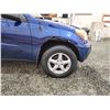 Image 25 : PARKSVILLE - 2002 TOYOTA RAV4, BLUE, 156106 KMS, FOUR WHEEL DRIVE. - B062088