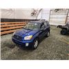 Image 4 : PARKSVILLE - 2002 TOYOTA RAV4, BLUE, 156106 KMS, FOUR WHEEL DRIVE. - B062088
