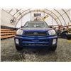 Image 5 : PARKSVILLE - 2002 TOYOTA RAV4, BLUE, 156106 KMS, FOUR WHEEL DRIVE. - B062088