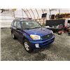 Image 9 : PARKSVILLE - 2002 TOYOTA RAV4, BLUE, 156106 KMS, FOUR WHEEL DRIVE. - B062088