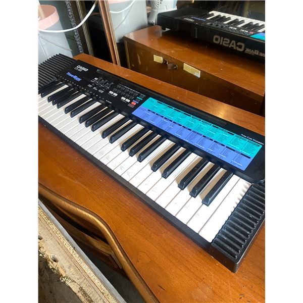435 -- CASIO KEYBOARD