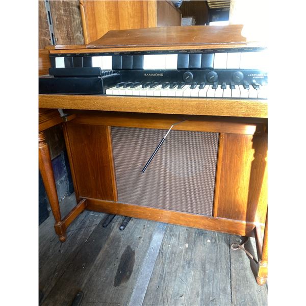 442 -- HAMMOND ORGAN