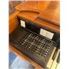 Image 2 : 442 -- HAMMOND ORGAN