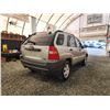 Image 14 : PARKSVILLE - 2006 KIA SPORTAGE, GLOD, 166255 KMS, FRONT WHEEL DRIVE. - D208475