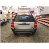 Image 18 : PARKSVILLE - 2006 KIA SPORTAGE, GLOD, 166255 KMS, FRONT WHEEL DRIVE. - D208475