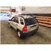 Image 22 : PARKSVILLE - 2006 KIA SPORTAGE, GLOD, 166255 KMS, FRONT WHEEL DRIVE. - D208475