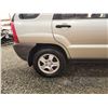 Image 27 : PARKSVILLE - 2006 KIA SPORTAGE, GLOD, 166255 KMS, FRONT WHEEL DRIVE. - D208475