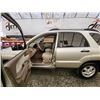 Image 48 : PARKSVILLE - 2006 KIA SPORTAGE, GLOD, 166255 KMS, FRONT WHEEL DRIVE. - D208475