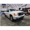 Image 8 : PARKSVILLE - 2011 GMC SIERRA 1500, WHITE, 147879 KMS, 4X4. - D166907