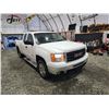 Image 9 : PARKSVILLE - 2011 GMC SIERRA 1500, WHITE, 147879 KMS, 4X4. - D166907