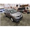Image 10 : PARKSVILLE - 2016 NISSAN ROGUE, GREY, 174800 KMS, FOUR WHEEL DRIVE. - D886827