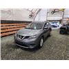 Image 3 : PARKSVILLE - 2016 NISSAN ROGUE, GREY, 174800 KMS, FOUR WHEEL DRIVE. - D886827