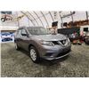Image 8 : PARKSVILLE - 2016 NISSAN ROGUE, GREY, 174800 KMS, FOUR WHEEL DRIVE. - D886827