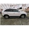 Image 11 : PARKSVILLE - 2013 KIA SORENTO, WHITE, 176344 KMS, FOUR WHEEL DRIVE. - D402128