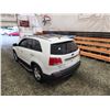 Image 22 : PARKSVILLE - 2013 KIA SORENTO, WHITE, 176344 KMS, FOUR WHEEL DRIVE. - D402128