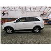 Image 23 : PARKSVILLE - 2013 KIA SORENTO, WHITE, 176344 KMS, FOUR WHEEL DRIVE. - D402128