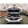 Image 32 : PARKSVILLE - 2013 KIA SORENTO, WHITE, 176344 KMS, FOUR WHEEL DRIVE. - D402128