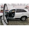 Image 48 : PARKSVILLE - 2013 KIA SORENTO, WHITE, 176344 KMS, FOUR WHEEL DRIVE. - D402128