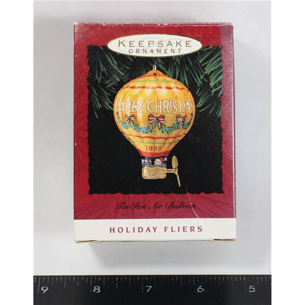 KEEPSAKE ORNAMENT HOLIDAY FLIERS MERRY CHRISTMAS