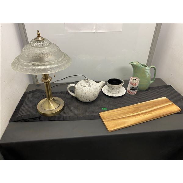 Lot of household items including lamp, teapot and more