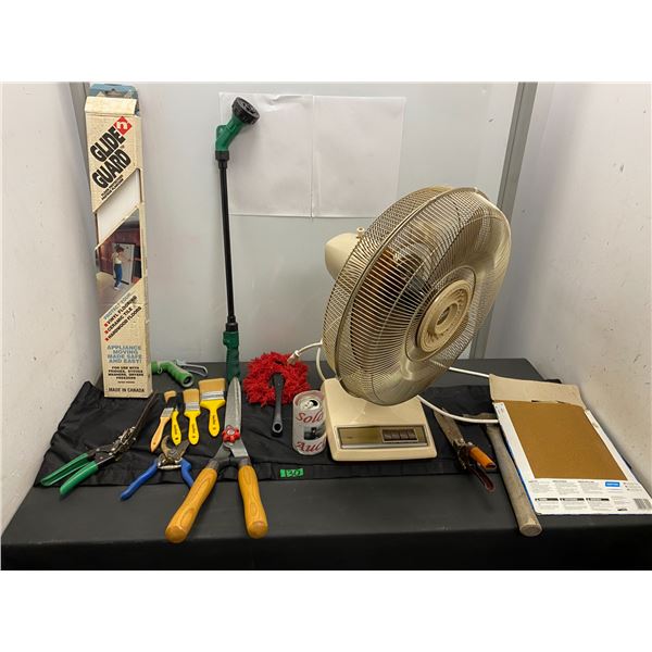 Lot of assorted household tools