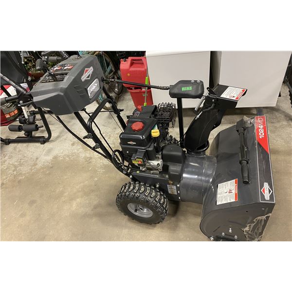 Briggs & Stratton gas powered snow blower