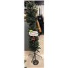 Image 1 : Pencil Christmas tree, non lit & metal stocking stand