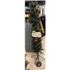 Image 1 : Pencil Christmas tree, non lit & metal stocking stand