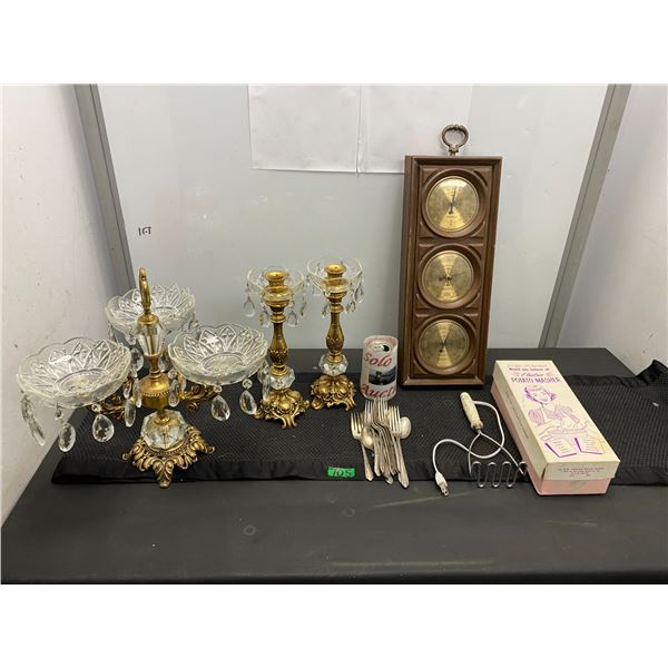 Lot of vintage home décor items