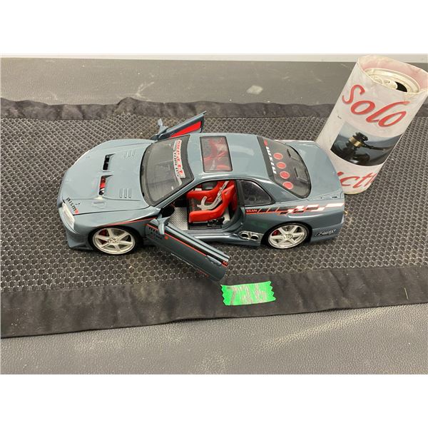 Diecast Nissan Skyline 1:18 scale