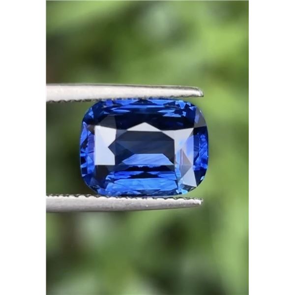 Natural Ceylon Royal Blue Sapphire 5.04 Cts- Certified