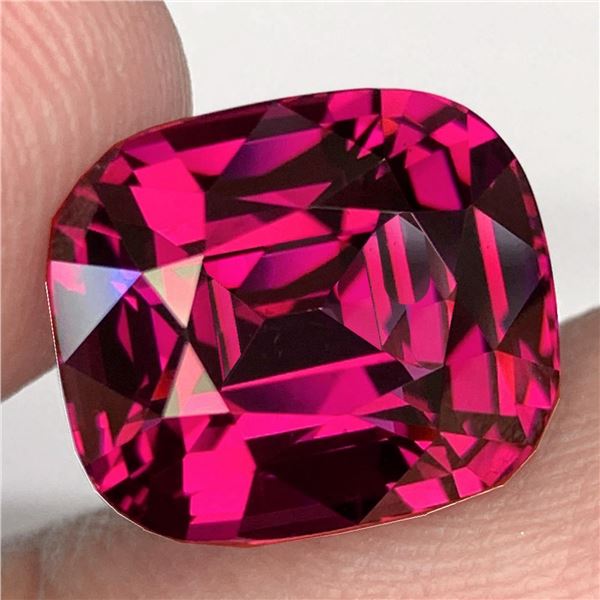 Natural Raspberry Pink Rhodolite Garnet {Flawless-VVS}
